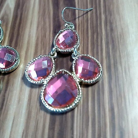 Pink Raspberry Faceted Glass Crystal Chandelier Drop Dangle Earrings - Picture 7 of 8